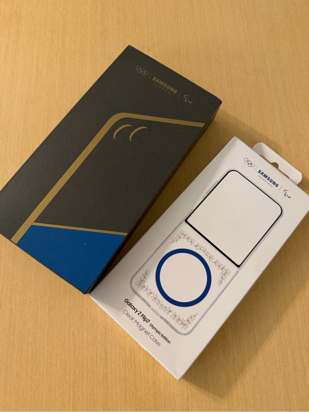 Samsung Galaxy Z Flip7 olympic edition gold and blue white and Blue Accents case